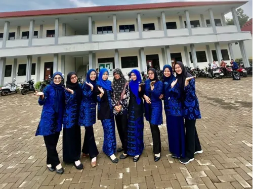 Guru Inspiratif: Teladan bagi Siswa